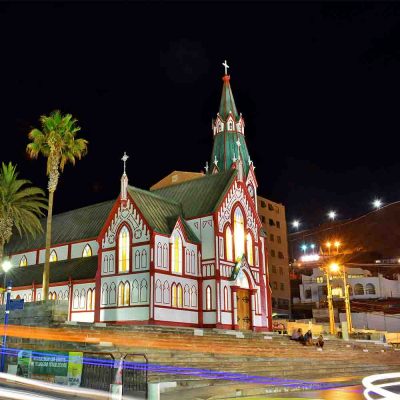 Iglesia San Marcos, vista nocturna